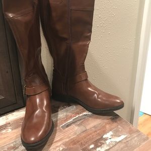 Women’s Brown boots! Size 10